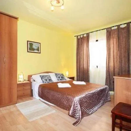 In Porec/istrien 31135 شقة بوريتش