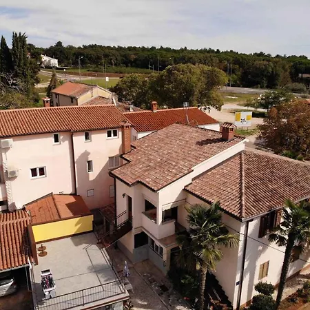 Apartment In Porec/istrien 31135 Porec