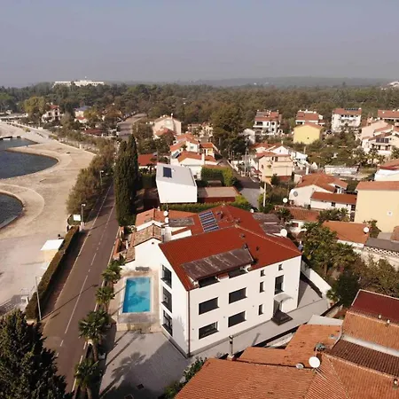 Apartment In Porec/istrien 31135