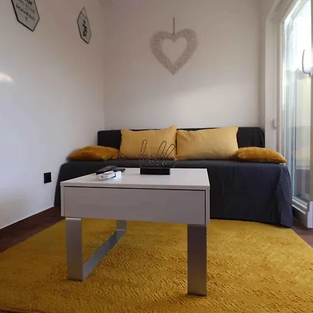 Apartment In Porec/istrien 31135 *