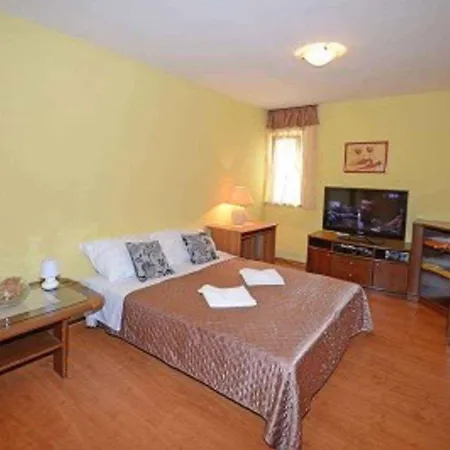 In Porec/istrien 31135 شقة